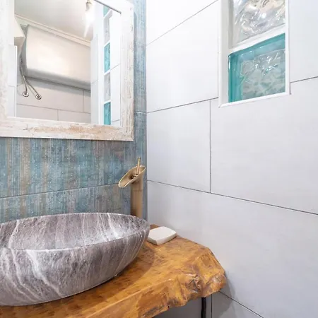 2' Torre Di - In The Heart Of Town Apartment *
